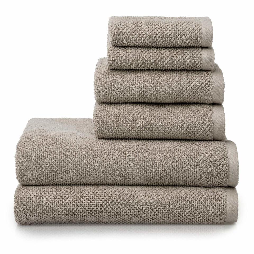 Welhome Franklin 100% Cotton Textured Towel. (Photo: Amazon)