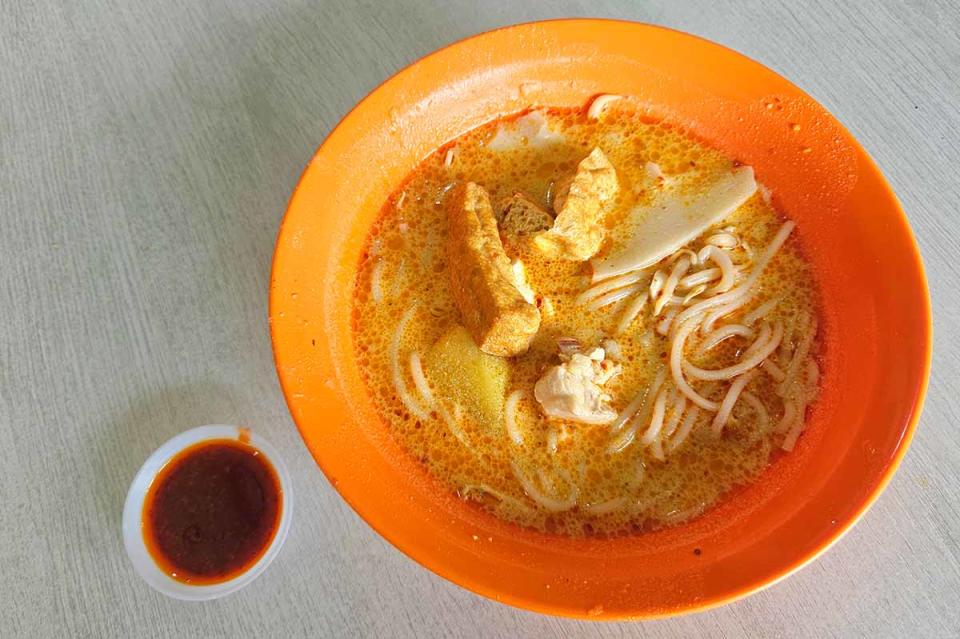 curry mee listicle - sheng kee noodles