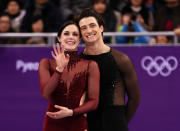 <p>Gold medal winners Tessa Virtue and Scott Moir of Canada celebrate during the victory ceremony for the Figure Skating Ice Dance Free Dance on day eleven of the PyeongChang 2018 Winter Olympic Games at Gangneung Ice Arena on February 20, 2018 in Gangneung, South Korea. (Photo by Jamie Squire/Getty Images) </p>