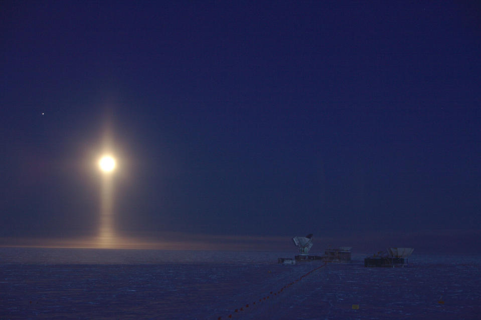 Foco lunar, Polo Sur, Antártida – Daniel Michalik