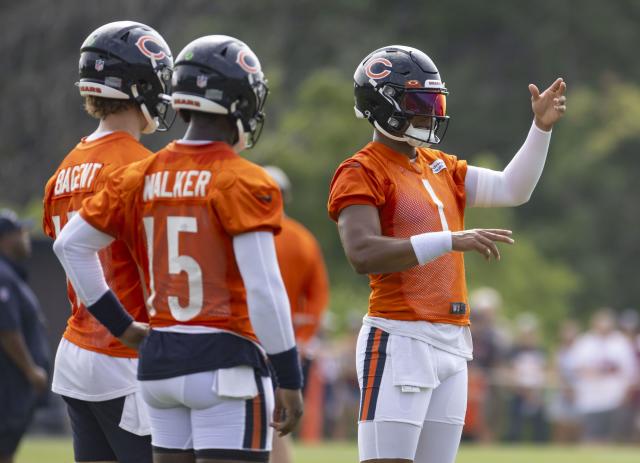 Sports] - Chicago Bears training camp report: Justin Fields' red