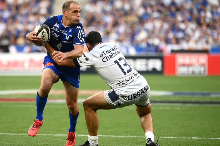 Pocas veces tuvo el balón Urdapilleta: además de que actuó poco tiempo, Montpellier se llevó por delante a Castres con tres tries en 12 minutos.