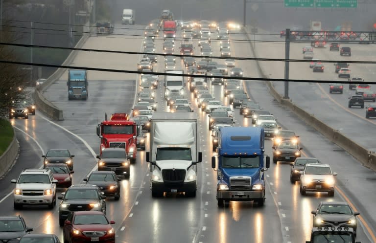 Heavy goods vehicles account for 25 percent of greenhouse gas emissions in the US transport sector, which itself is the main source of emissions in the country, according to the Environmental Protection Agency (EPA) (Kevin Dietsch)