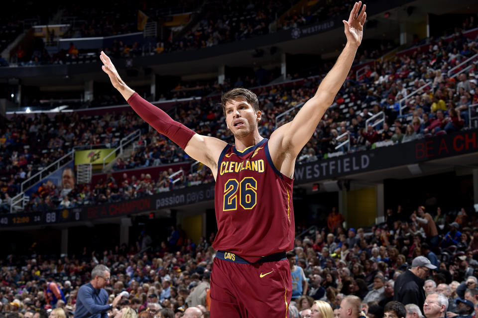 The Cavaliers reportedly promised Kyle Korver that he would be traded if LeBron James left, but that didn’t happen. Mandatory Copyright Notice: Copyright 2018 NBAE (Photo by David Liam Kyle/NBAE via Getty Images)