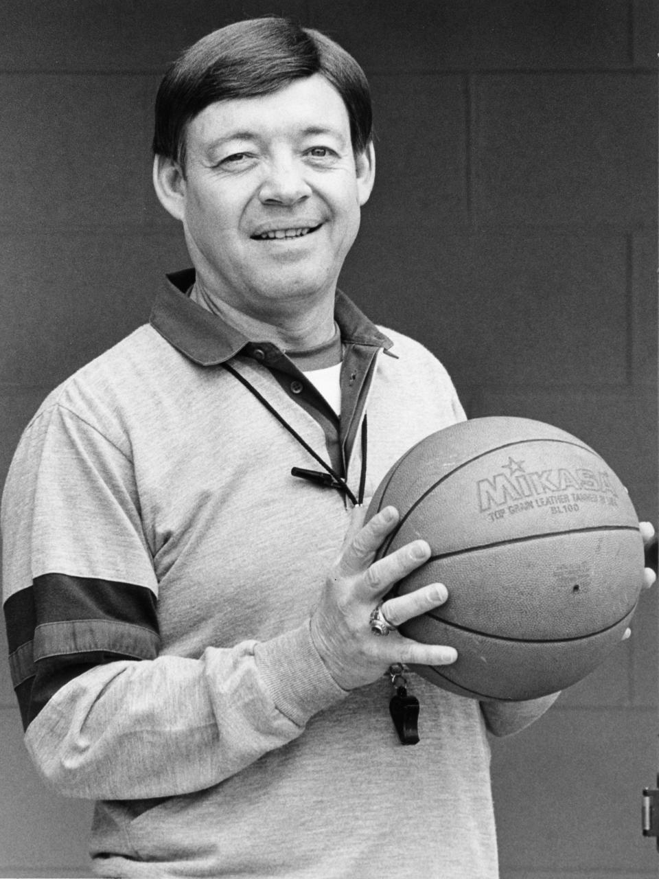 Powell High School basketball coach Jeff Hunter in 1988.