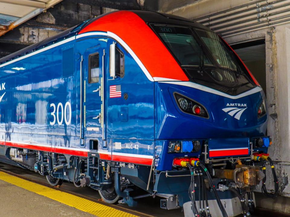 Amtrak's new ALC-42 Siemens Chargers at Chicago's Union Station - Amtrak ALC-42 Siemens Chargers Tour