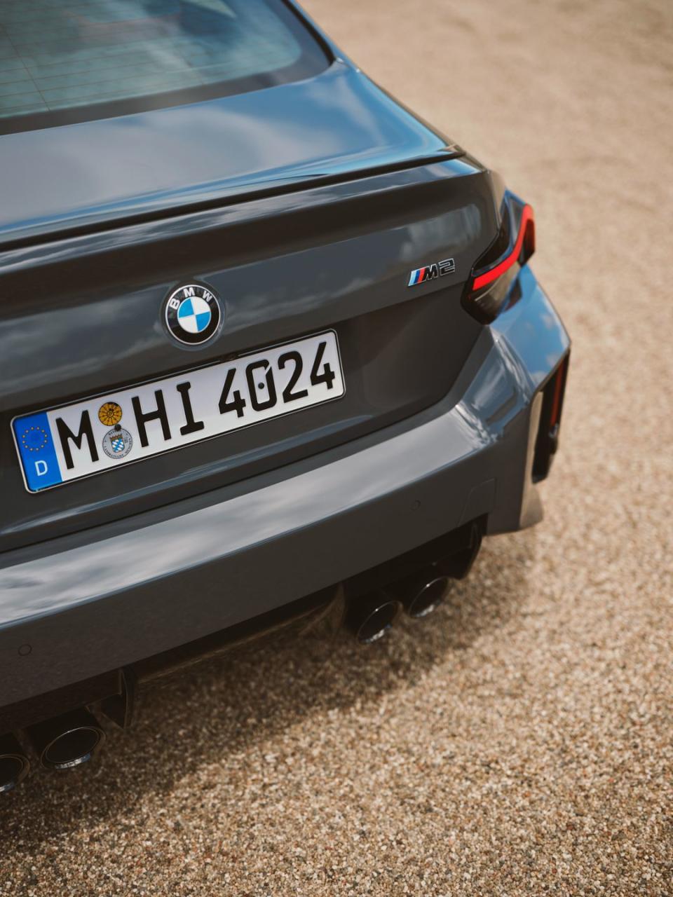 2025 bmw m2