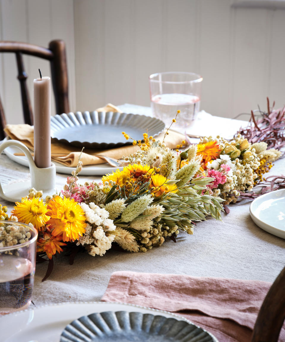 4. MAKE A TABLE CENTERPIECE – DRIED FLOWERS CAN WORK TOO