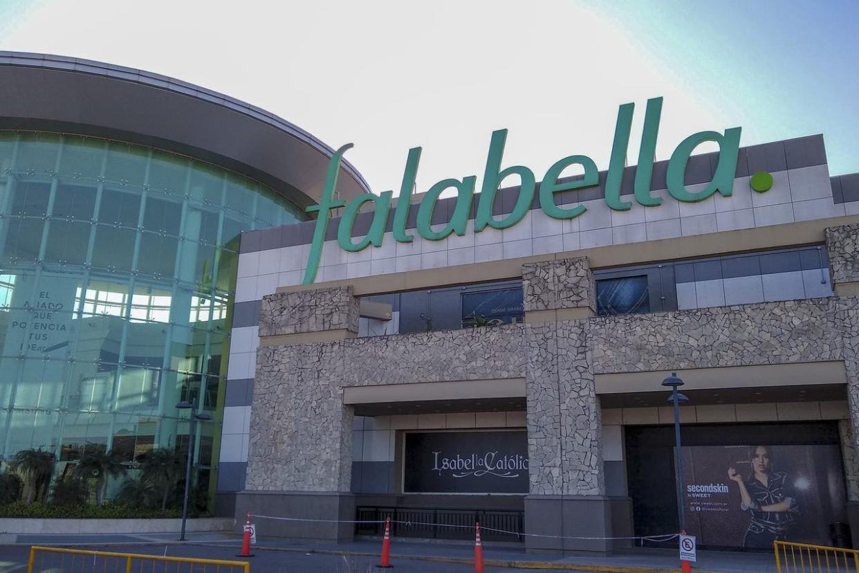 En las últimas horas la cadena chilena le comunicó a sus empleados en Mendoza el cierre de la tienda en el centro comercial de esa ciudad