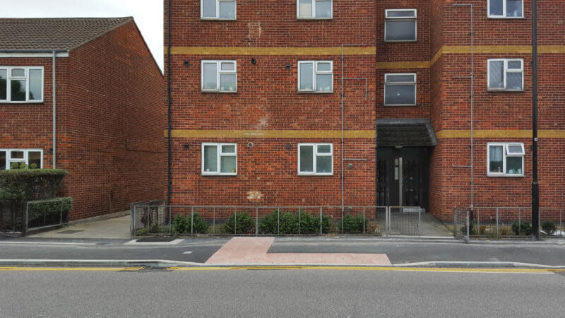 Outrage Over Apartment Apparently Boarded Up With 73-Year-Old Man Inside | Photo: Getty Images