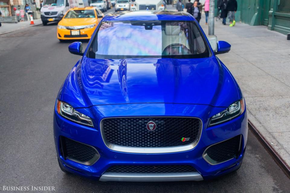 Jaguar F PACE 11