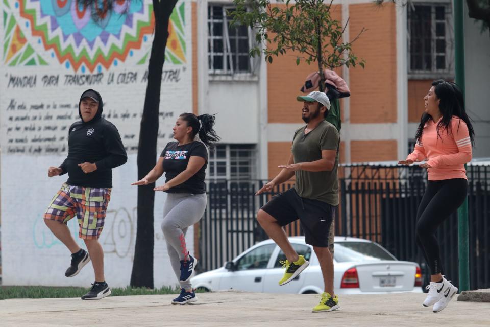 Capitalinos relajaron las medidas de sana distancia y salieron a realizar actividades físicas en los espacios públicos debido a que se finalizó la Jornada de Sana Distancia en la capital. FOTO: GRACIELA LÓPEZ /CUARTOSCURO.COM