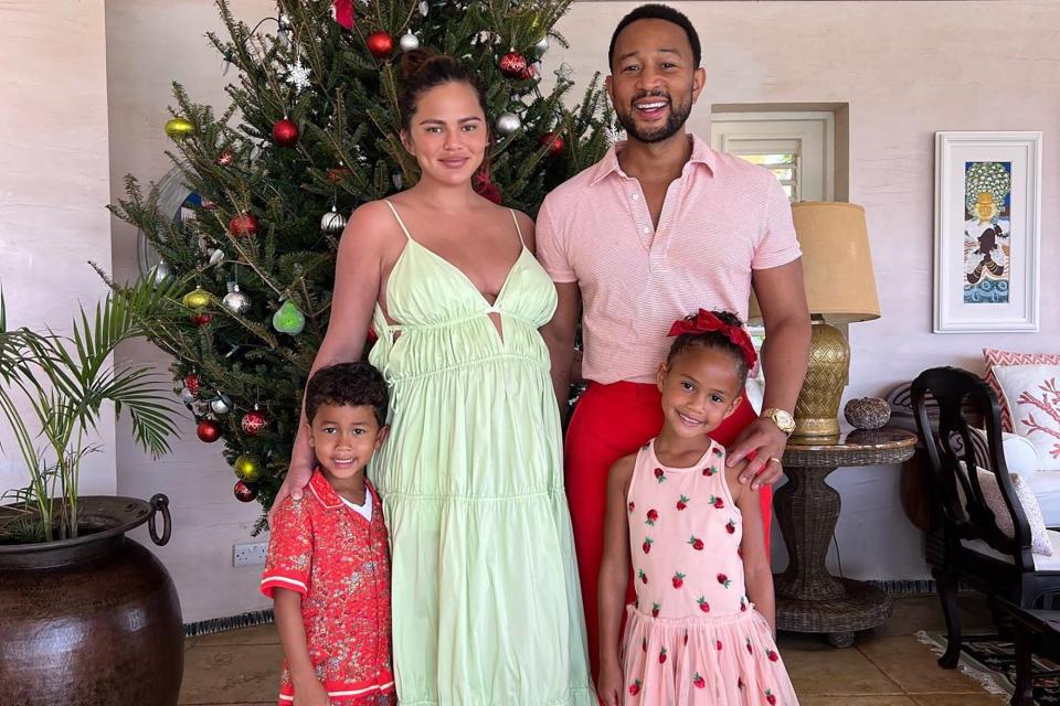 https://www.instagram.com/p/CmmveAaP_03/. Chrissy Teigen /Instagram