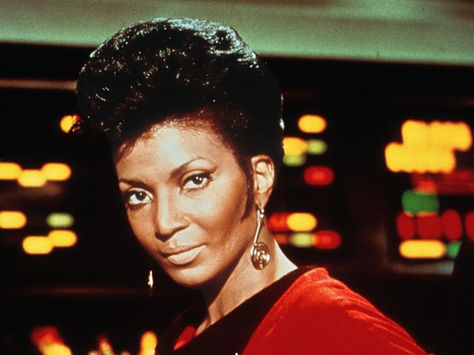 Nichelle Nichols como Teniente Uhura en Star Trek (Paramount Television/Kobal/Shutterstock)