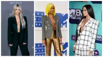 <p>The blazer-with-no-bra look is now a thing</p>