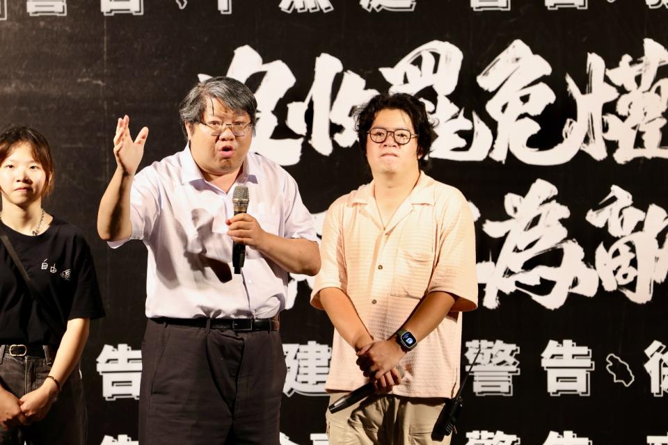 反對沒收罷免權．公民開講活動在濟南路舉行，賴中強助講。廖瑞祥攝