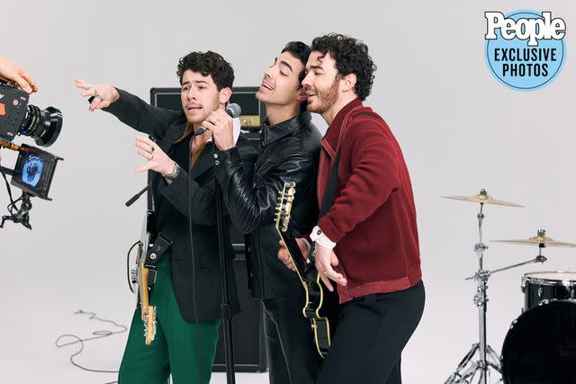 <p>BIG HIT Music</p> Jonas Brothers