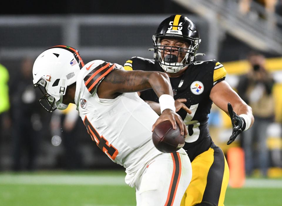 Steelers linebacker Alex Highsmith pressures Browns quarterback Deshaun Watson in the first quarter, Sept. 18, 2023, in Pittsburgh.