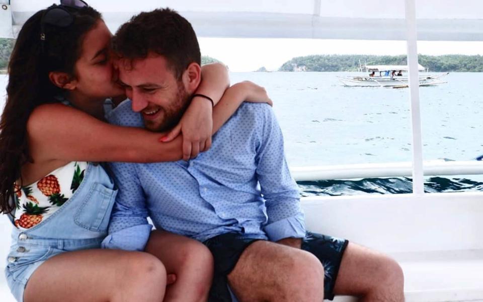 British student Caroline Crouch, 20 with her pilot husband - Instagram