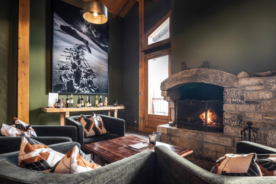 The cosy snug at Hotel Rosset (Inghams)