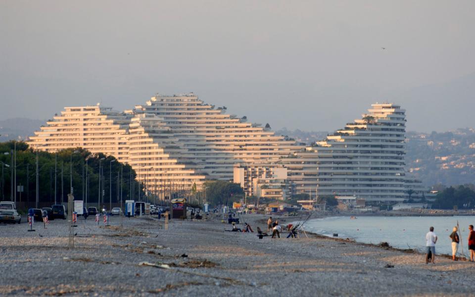 Apartment blocks near Nice - Rainer Hackenberg