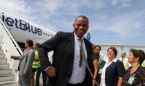 US Transportation Secretary Anthony Foxx arrives at the airport of Santa Clara, Cuba on August 31, 2016 on the first commercial flight between the United States and Cuba since 1961