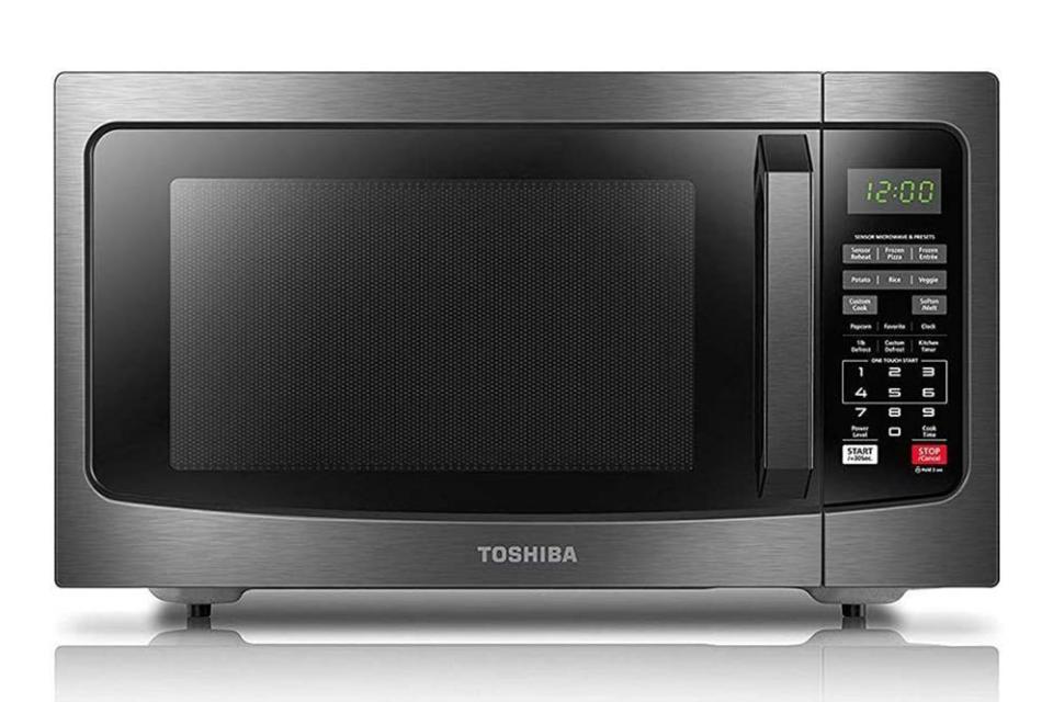 <p>Countertop Microwave Oven</p><p>amazon.com</p><p>$129.99</p><p><a href="https://www.amazon.com/dp/B071WCB1T6?tag=syn-yahoo-20&ascsubtag=%5Bartid%7C2089.a.14410321%5Bsrc%7Cyahoo-us" rel="nofollow noopener" target="_blank" data-ylk="slk:Shop Now;elm:context_link;itc:0;sec:content-canvas" class="link ">Shop Now</a></p><span class="copyright">amazon.com</span>