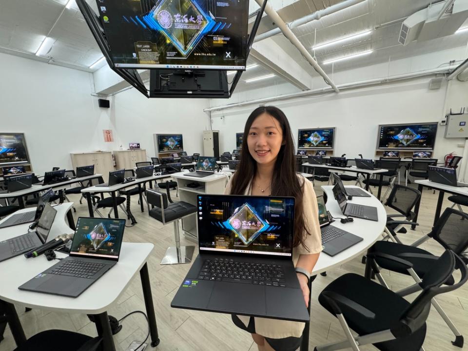 《圖說》東海大學「玉釵AI NB教室」啟用，成為中部重要的生成式AI教育中心。