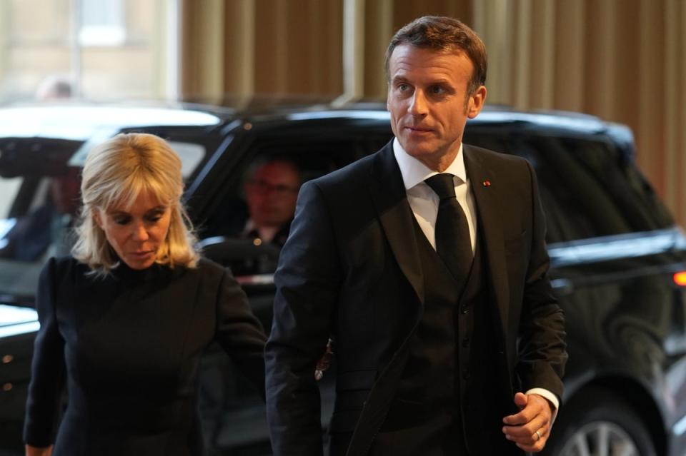 Emannuel y Brigitte Macron llegan a la recepción (PA Wire)