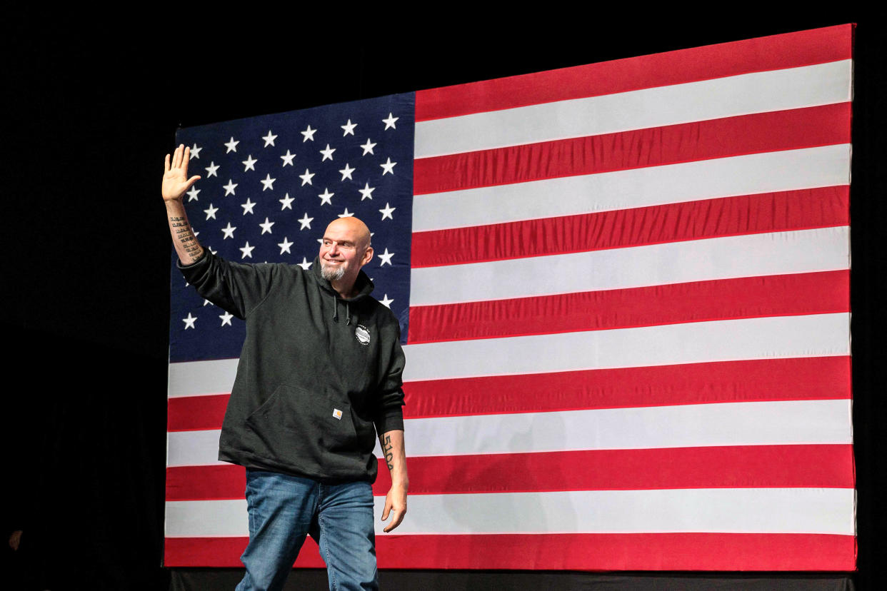 Sen. John Fetterman hospitalized after feeling lightheaded (aol.com)