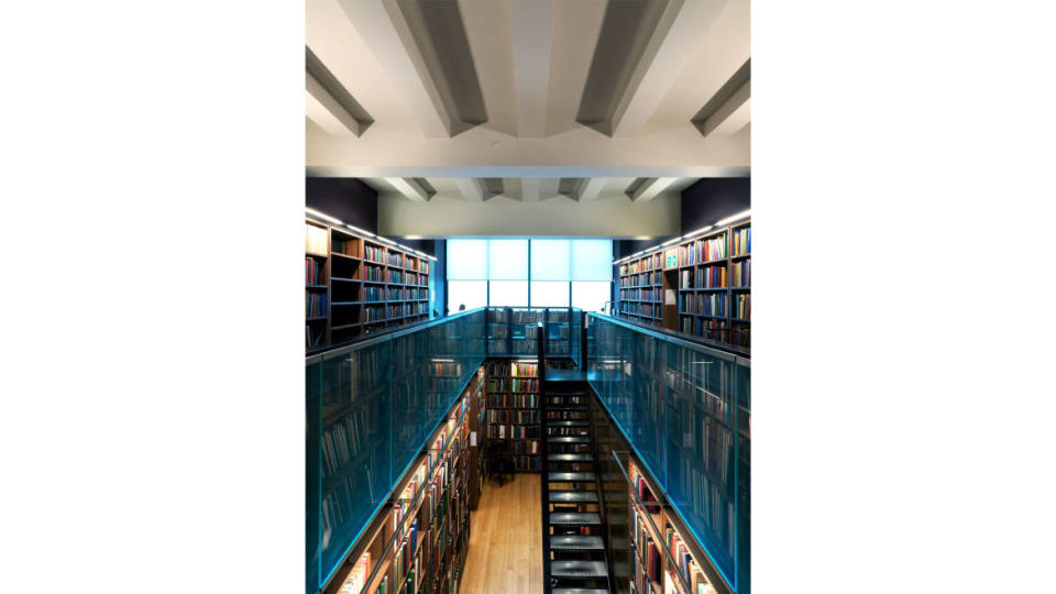 <div class="inline-image__caption"> <p>The London Library Art Room.</p> </div> <div class="inline-image__credit"> Simon Brown </div>