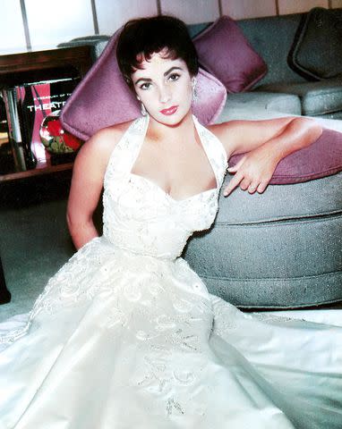 <p>API/GAMMA/Gamma-Rapho via Getty</p> Elizabeth Taylor