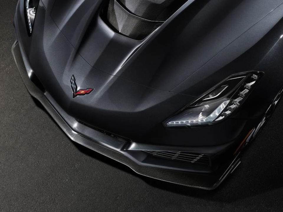 Die genaue Leistung unter der Motorhaube hat General Motors bisher noch nicht preisgegeben. Nur so viel: Die ZR1 ist die schnellste Corvette aller Zeiten und kommt auf jeden Fall über 340 km/h. (Bild-Copyright: GM/Chevrolet)