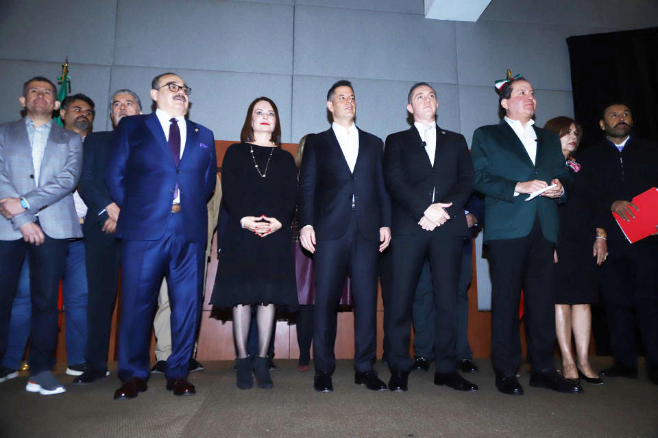 CIUDAD DE MÉXICO, 19DICIEMBRE2023. Jorge Carlos Ramí­rez Marí­n, Nuvia Mayorga, Alejandro Murat Hinojosa, Adrián Rubalcava y Eruviel Ávila | FOTO: EDGAR NEGRETE LIRA/CUARTOSCURO.COM