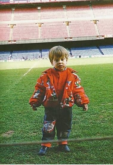 Ya desde bien niño pisaba los campos de fútbol. Normal que Gerard Piqué terminara triunfando en el Barcelona.