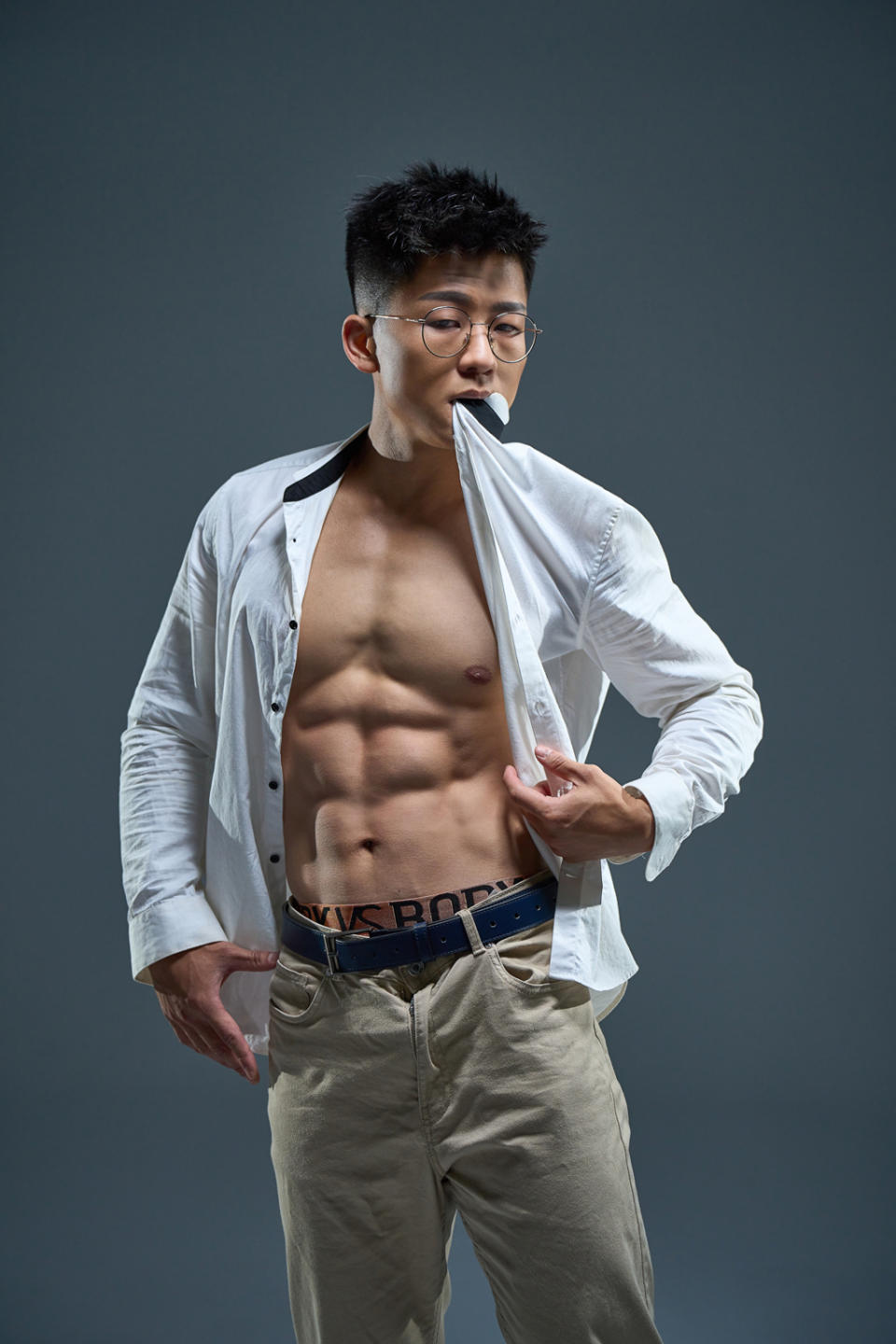 男優房天樂還是位自由健身教練、按摩師及自媒體創作者。(取自IG sky_happy0325)  