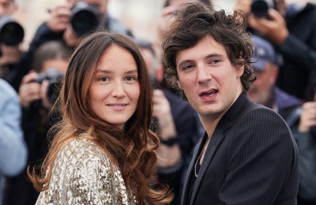 Cannes 2023 Anaïs Demoustier Face à Vincent Lacoste Pour Le Photocall Du Film Le Temps Daimer