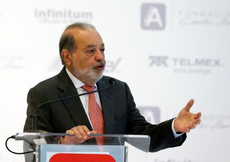 Mexican tycoon Carlos Slim gives a speech during a news conference at Soumaya museum in Mexico City, Mexico, June 15, 2016. REUTERS/Henry Romero