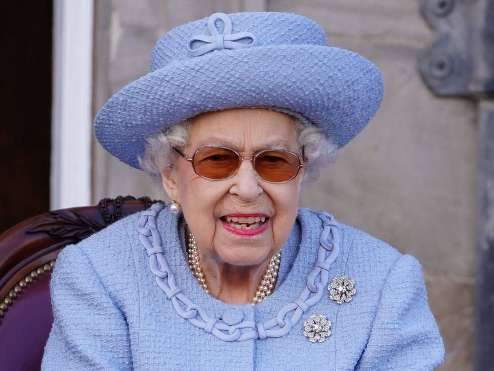 Queen Elizabeth II., hier während eines Besuchs in Schottland, soll sich nach ein paar Tagen in Sandringham wieder auf Schloss Windsor aufhalten. (Bild: imago images/i Images)