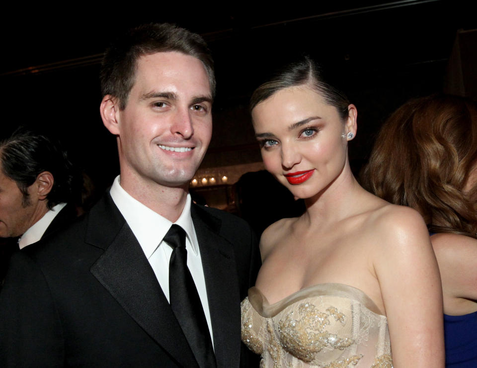 CULVER CITY, CA - NOVEMBER 12:  Founder, Snapchat Evan Spiegel (L) and model Miranda Kerr attend the Fifth Annual Baby2Baby Gala, Presented By John Paul Mitchell Systems at 3LABS on November 12, 2016 in Culver City, California.  (Photo by Tommaso Boddi/Getty Images for Baby2Baby)