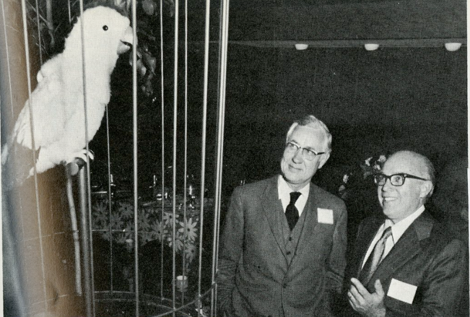 Betty Crocker Tree House and Bake Shop featured animatronic birds that would turn their heads, flap their wings and speak. General Mills