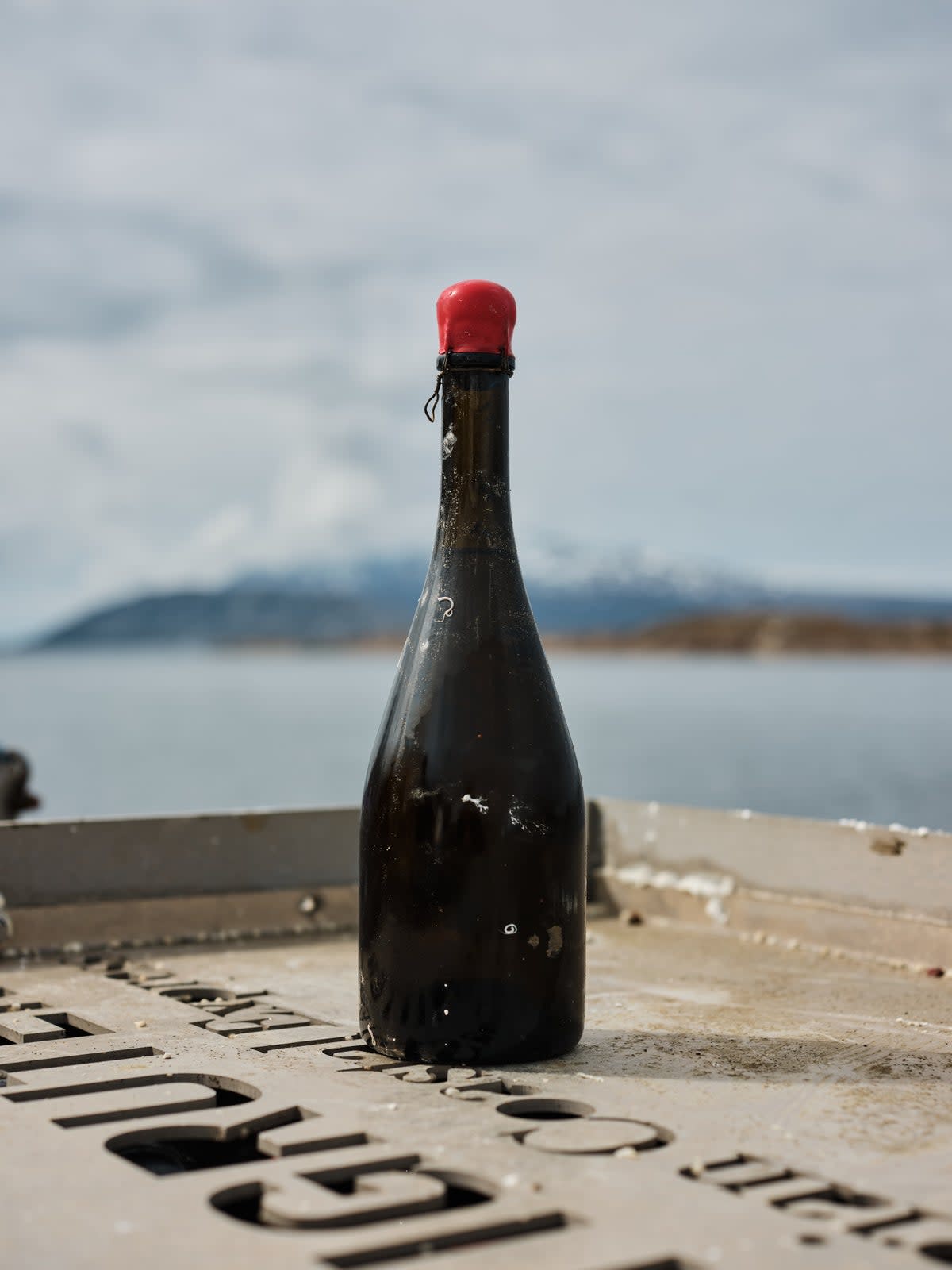 Hurtigruten passengers can enjoy a glass of the sea-sunken sparkling (Kristian Dale/Hurtigruten Norway)