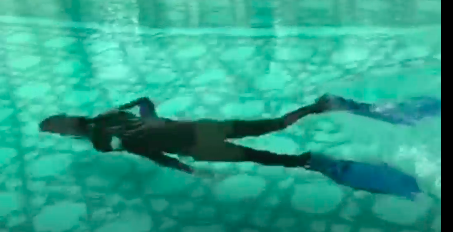 La princesa practicaba buceo en la piscina del palacio como un entrenamiento para su escape (Captura de pantalla video Sky News)