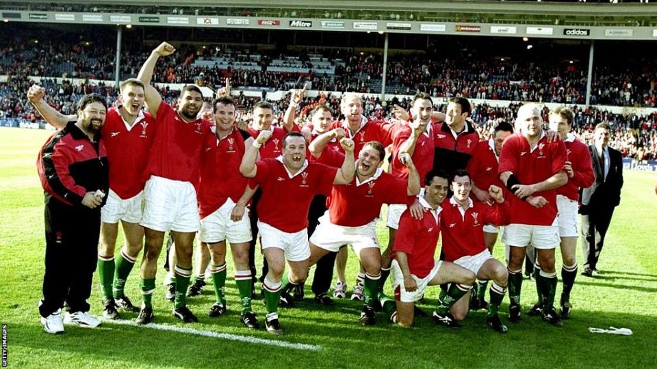 Wales players celebrate their 1999 win over England