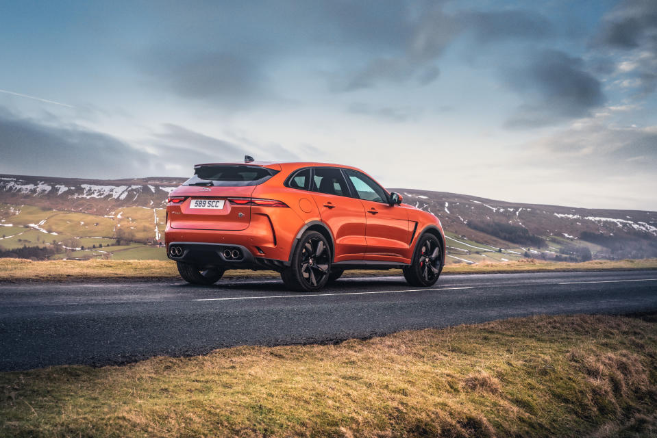 Jaguar F-Pace SVR