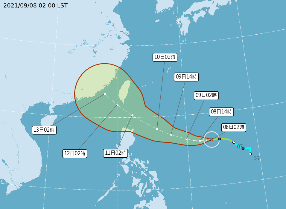 璨樹中心點在周末時接近台灣。（圖／翻攝自中央氣象局）