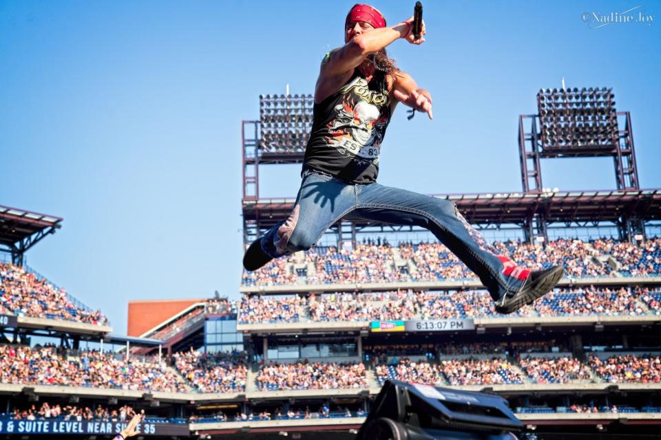 Bret Michaels mid-flight when the Stadium Tour hit Philadelphia