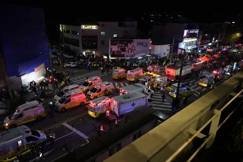 2022年10月29日，南韓首爾梨泰院商圈爆發大規模人群擠壓踩踏意外（AP）