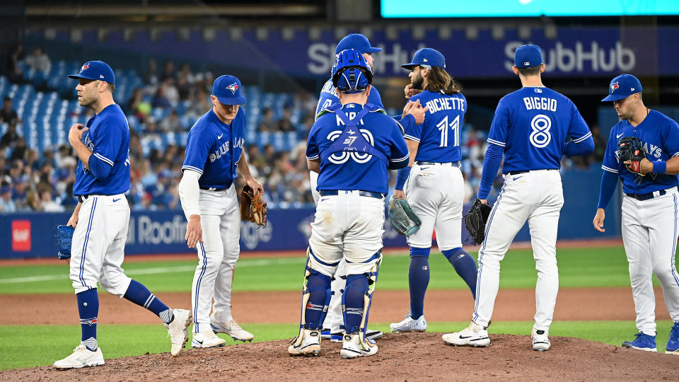 Blue Jays scoreboard watching Rough night for Toronto in AL wildcard