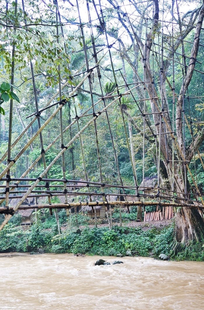 The border: A bamboo bridge in Ciujung river. Visitors must cross this river to reach the Baduy Dalam area. (